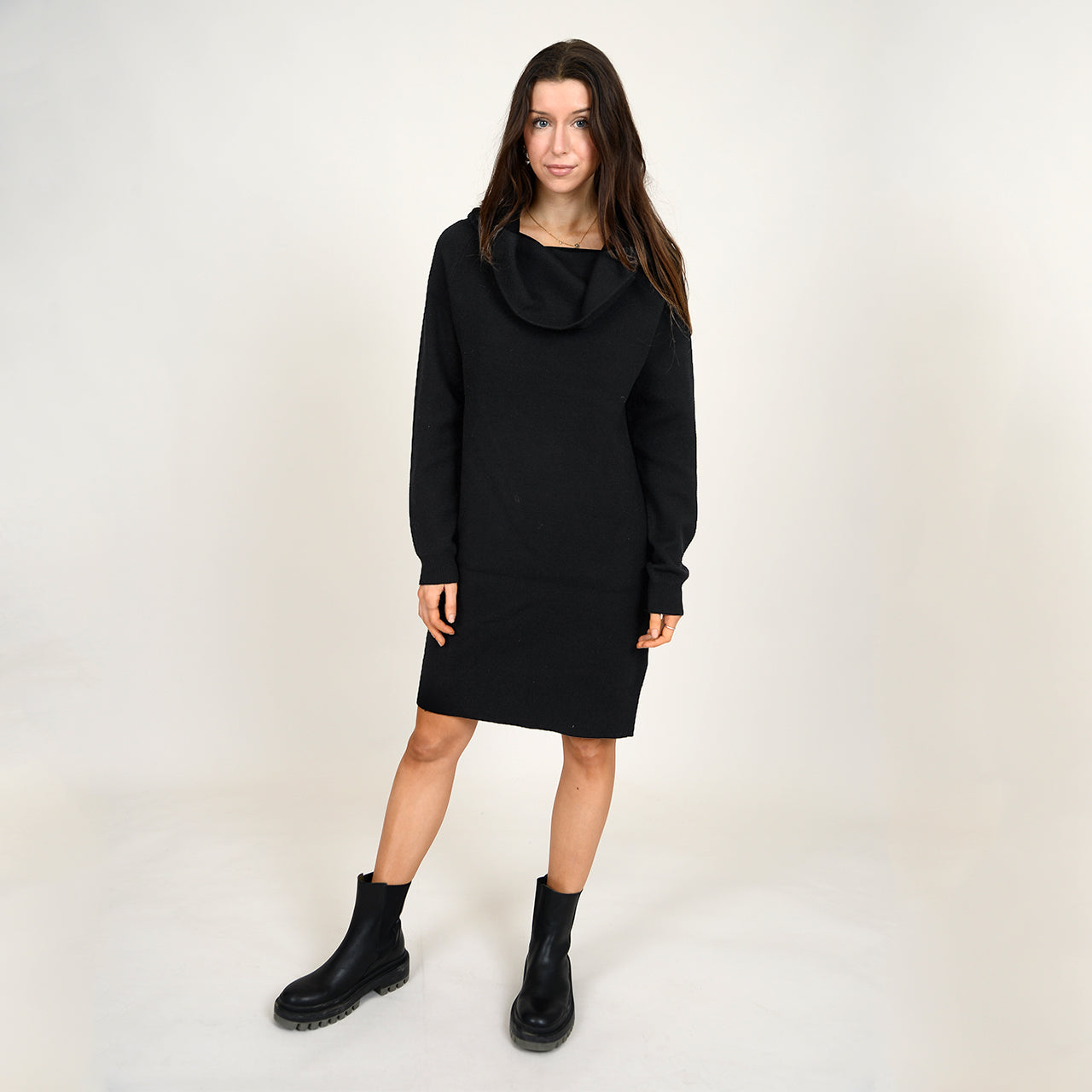 Black Sweater Dress by R&K Originals Size 6 – La Guanaquita's Closet