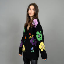 Load image into Gallery viewer, Flower Stitch Cardigan
