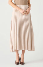 Load image into Gallery viewer, Champagne Maxi Skirt
